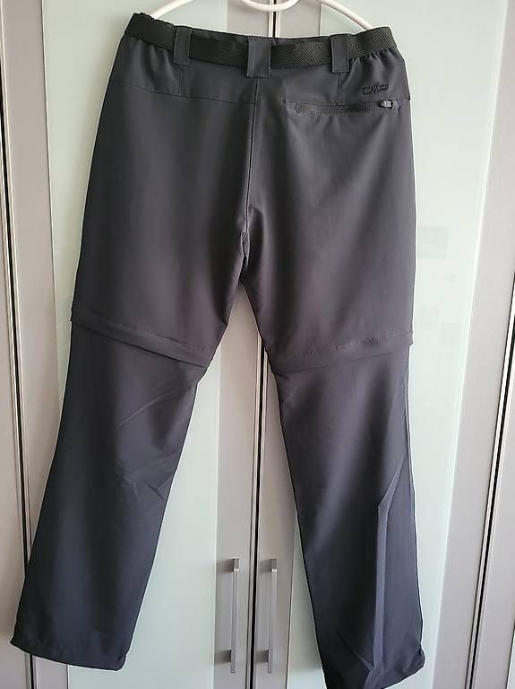 Pantaloni: Wanderhose, Hosenbeine abnehmbar – Usato da Effretikon venduto da Zebra37 1