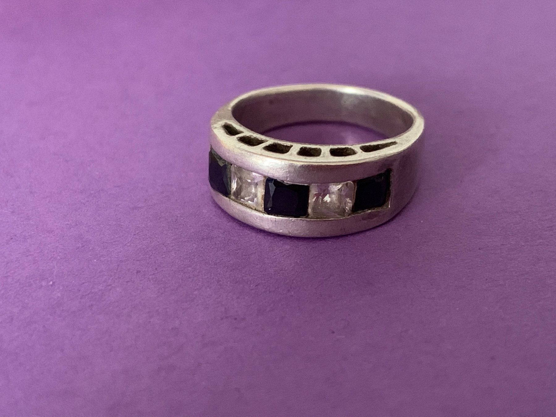 Ringe: Silberring lamellenglas schwarzweiss 57 – Gebraucht aus Dittingen von Bellevista 2