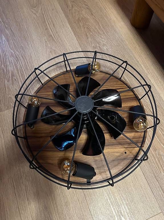 Ventilatoren: Lampe mit Ventilator – Gebraucht aus Effingen von dan_ymv8