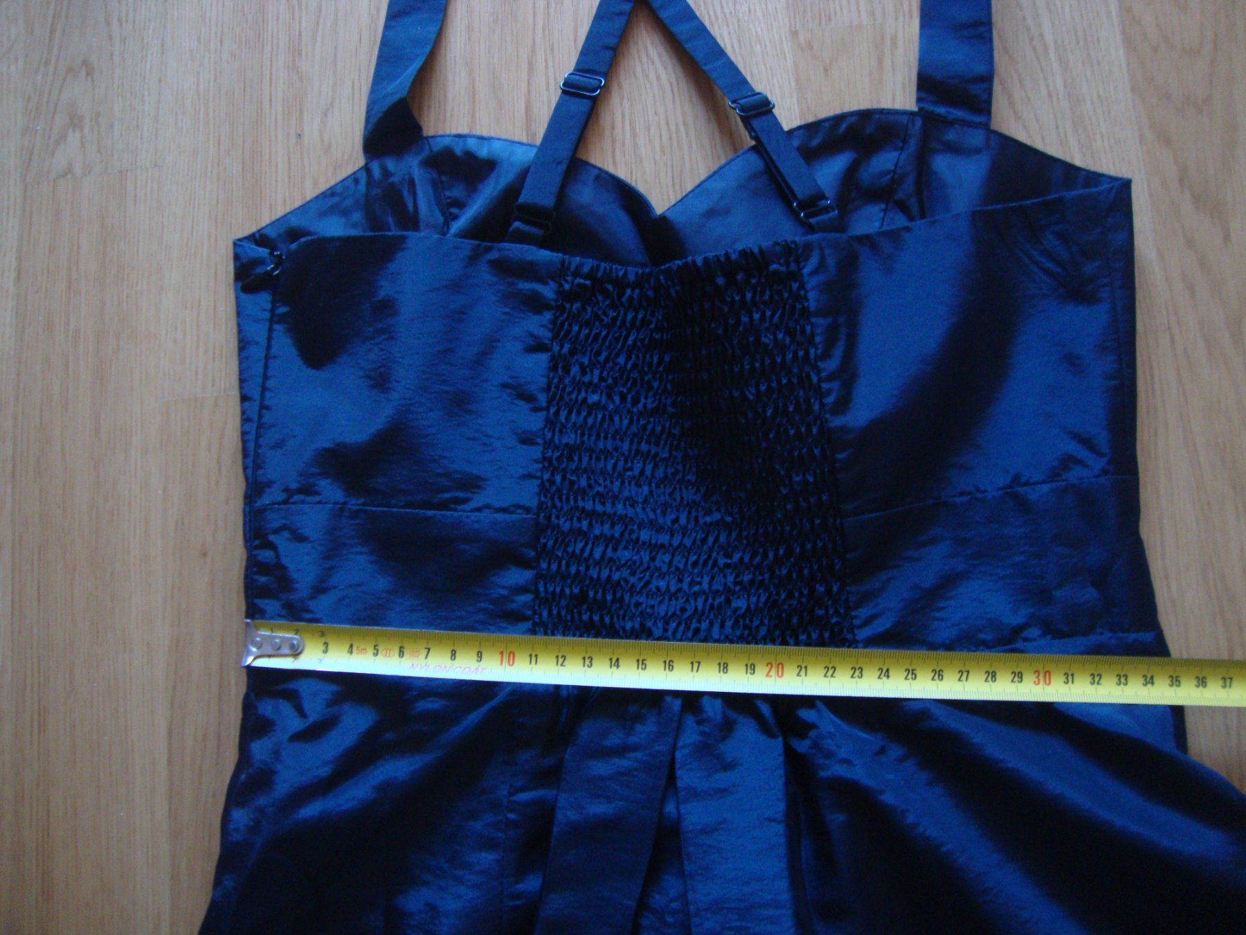 Vestiti: Damenkleid  Banani – Usato da Disentis-Muster venduto da Bix03 5