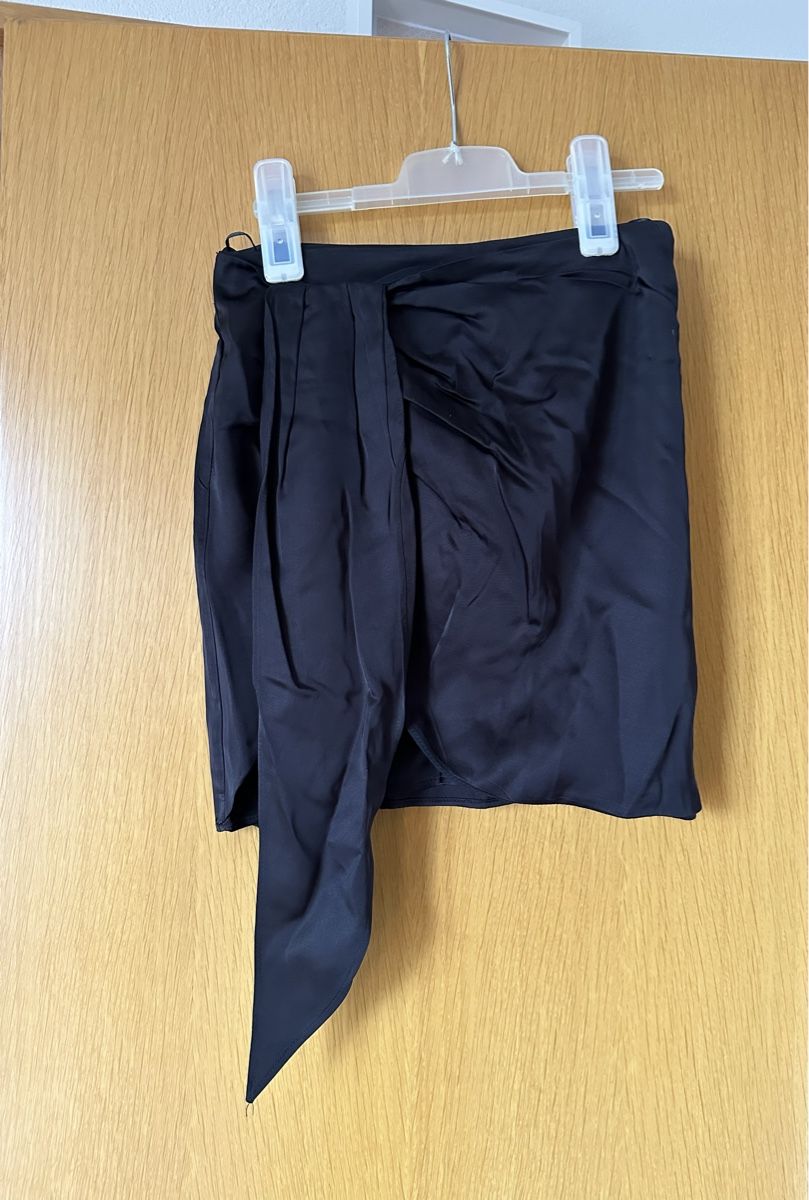 Zara Röcke: Satin Minirock Zara - XS – Neu (gemäss Beschreibung) aus Morbio Superiore von mic_8qcl 2