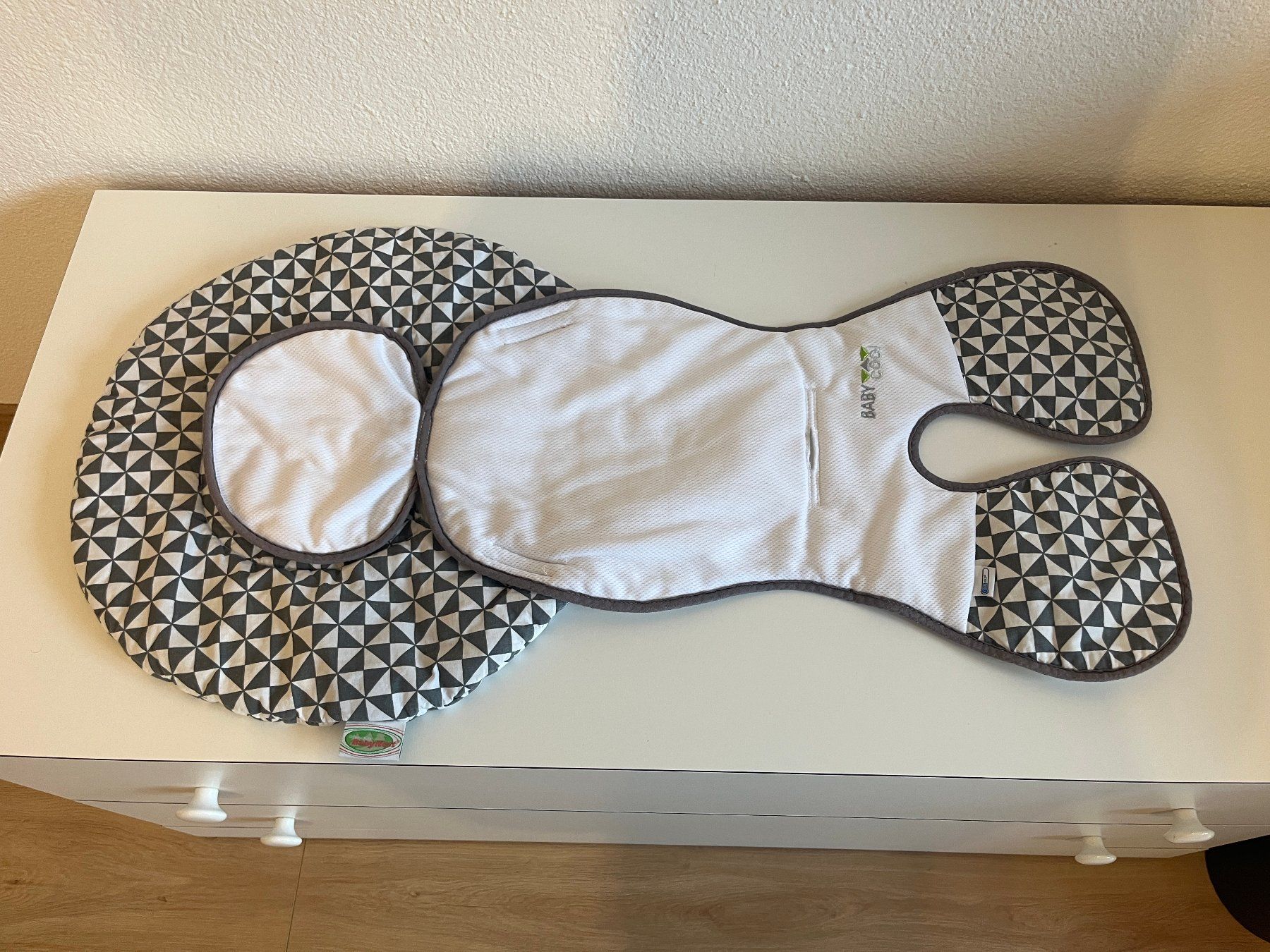 Seggiolini per auto: BabyNest CoolMax für Babysitz / Kindersitz – Usato da Dietlikon venduto da kobold_nik