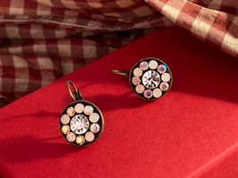 Ohrringe mit Strass-Steinen