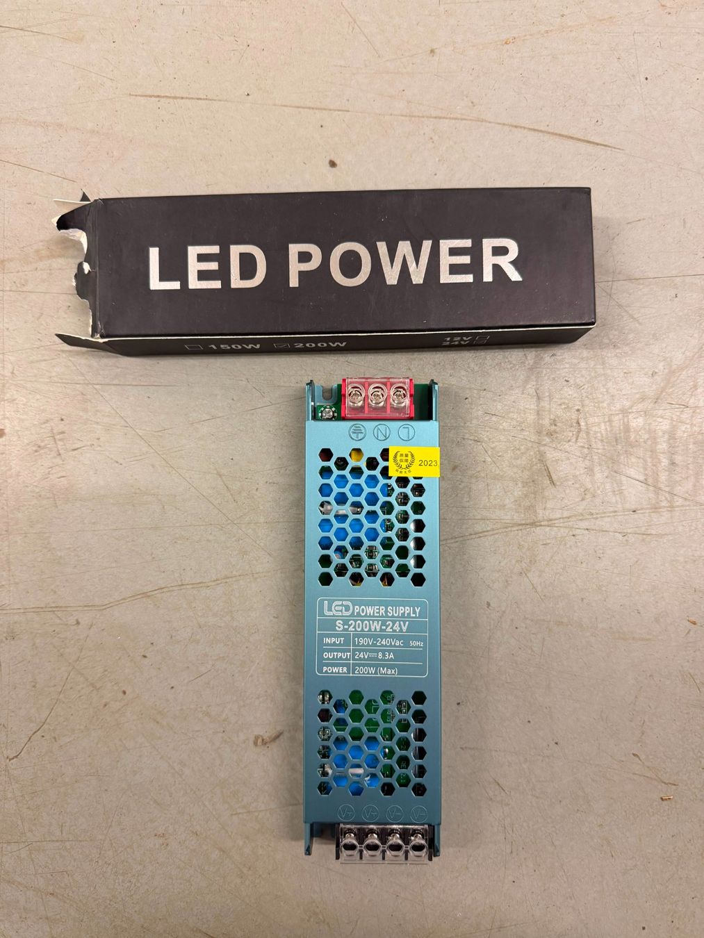 Convertitori: LED Netzteil S-200W-24V 200W neu – Usato da Arbon venduto da lau_k6gr