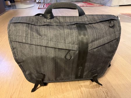 Tenba Messenger DNA 15 Photo bag graphite - Kameratasche