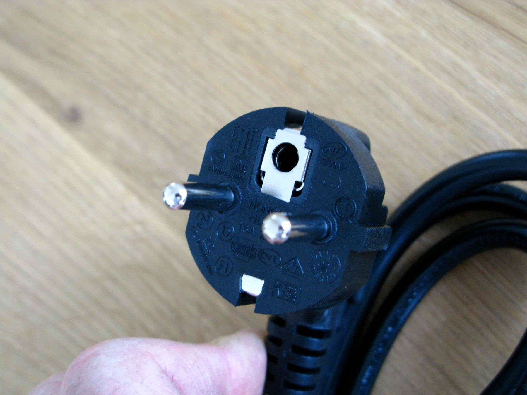 Kabel: Gerätekabel mit Schuko - Stecker – Neu (gemäss Beschreibung) aus Samstagern von Betscha 4