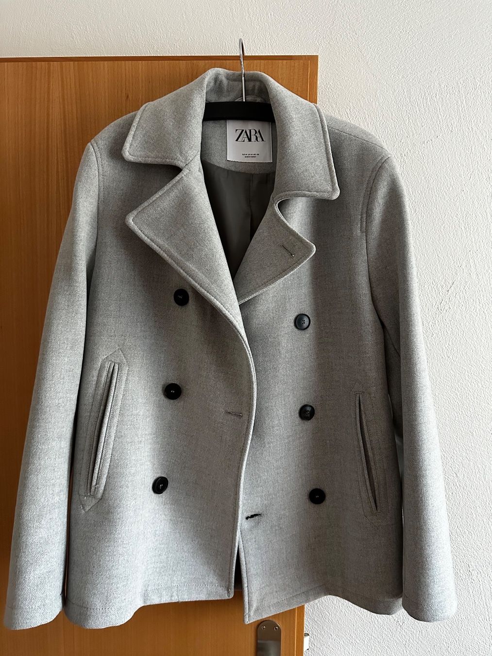 Zara Jacken: Jacke / Mantel grau/ Zara – Gebraucht aus Chur von Sim7000 4