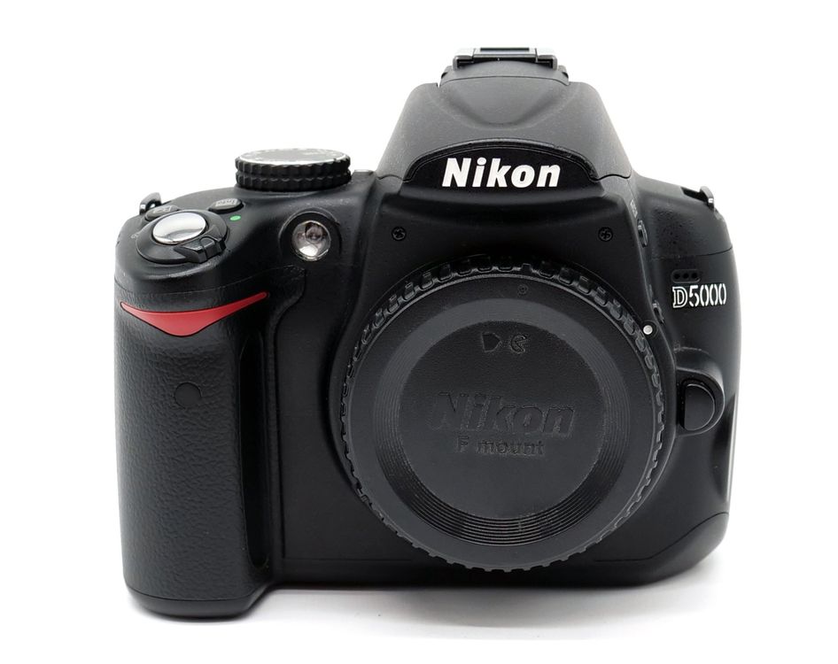Nikon D5000 12.3 MP DSLR-Digitalkamera, CMOS, Auslöser 1683 (Gebraucht ...