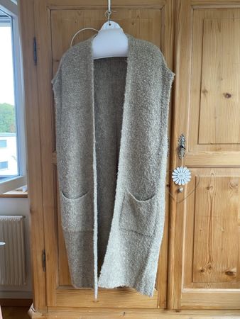 Gilet long Bouclestrick, Strickweste M/L von INDI&COLD