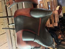 Sattel braun/schwarz Leder gebraucht  für Pferd
