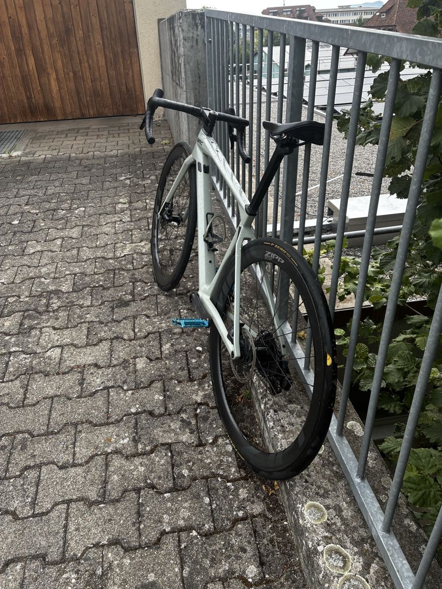 BMC Vélos: Bmc roadmachine 01 three  – D'occasion à Lenzburg par jer_gx6q 4