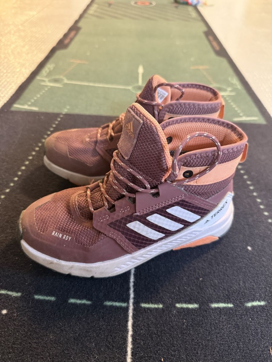 Adidas Scarpe per ragazzi: Adidas Terrex Wanderschuh, Gr. 31 – Usato da Langenthal venduto da nolicefl 1
