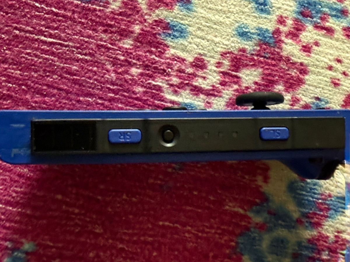 Nintendo Controller: Nintendo Switch | Joy-Con Dunkel Blau Gelb – Usato da Bottmingen venduto da blauberry 1
