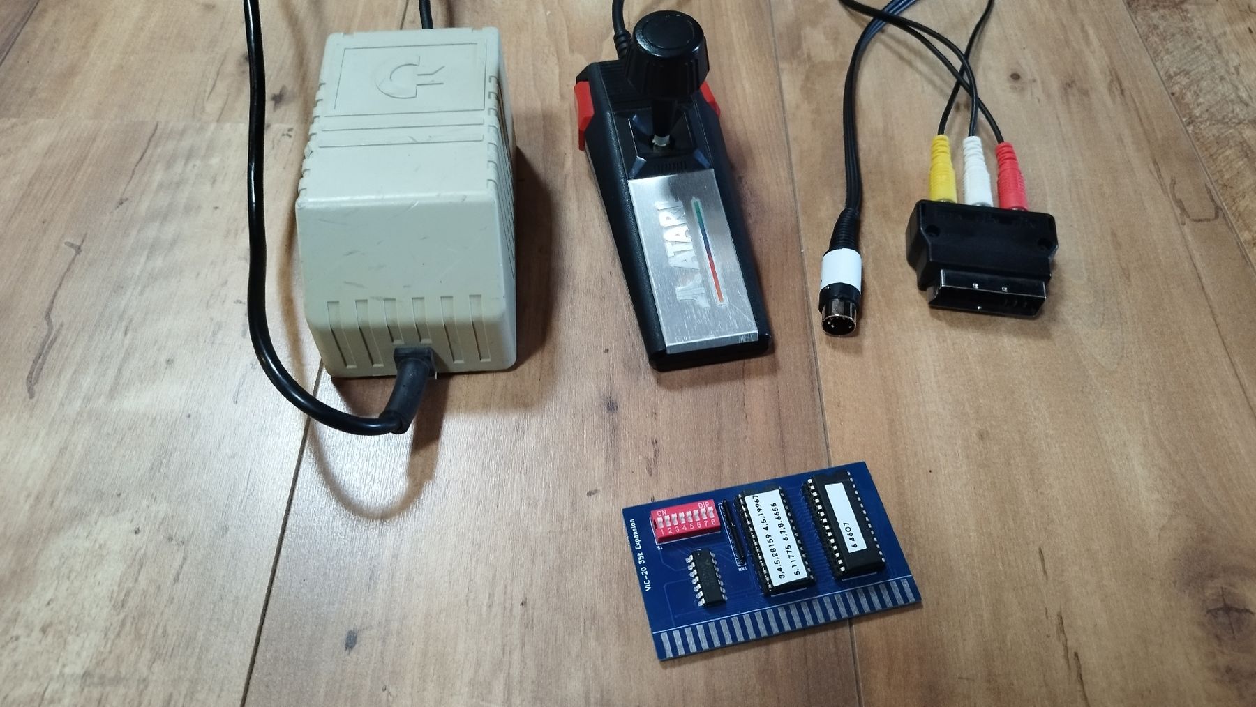 Commodore PCs: Commodore VIC-20 Set – Gebraucht aus Domdidier von look80486 6