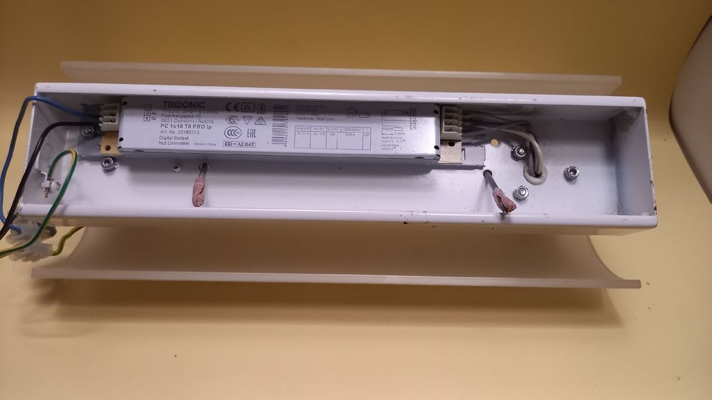 Elektronisches Vorschaltgerät mit Fassung für DT-S/E Lampen (Neu