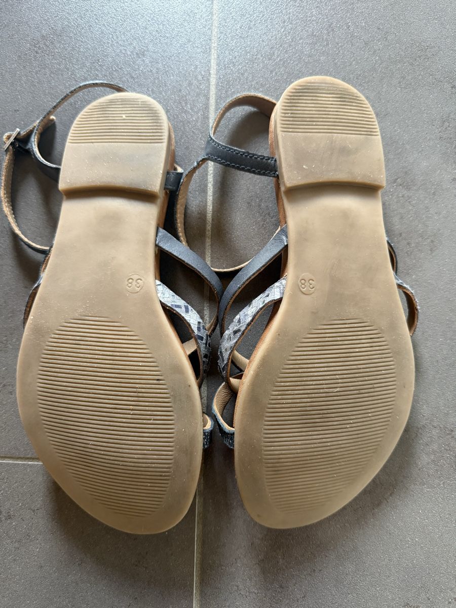 Chaussures femmes: Sandale Varese 38 – D'occasion à Fully par siebst 2