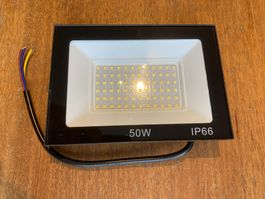 Aussenstrahler 50W IP66 NEU