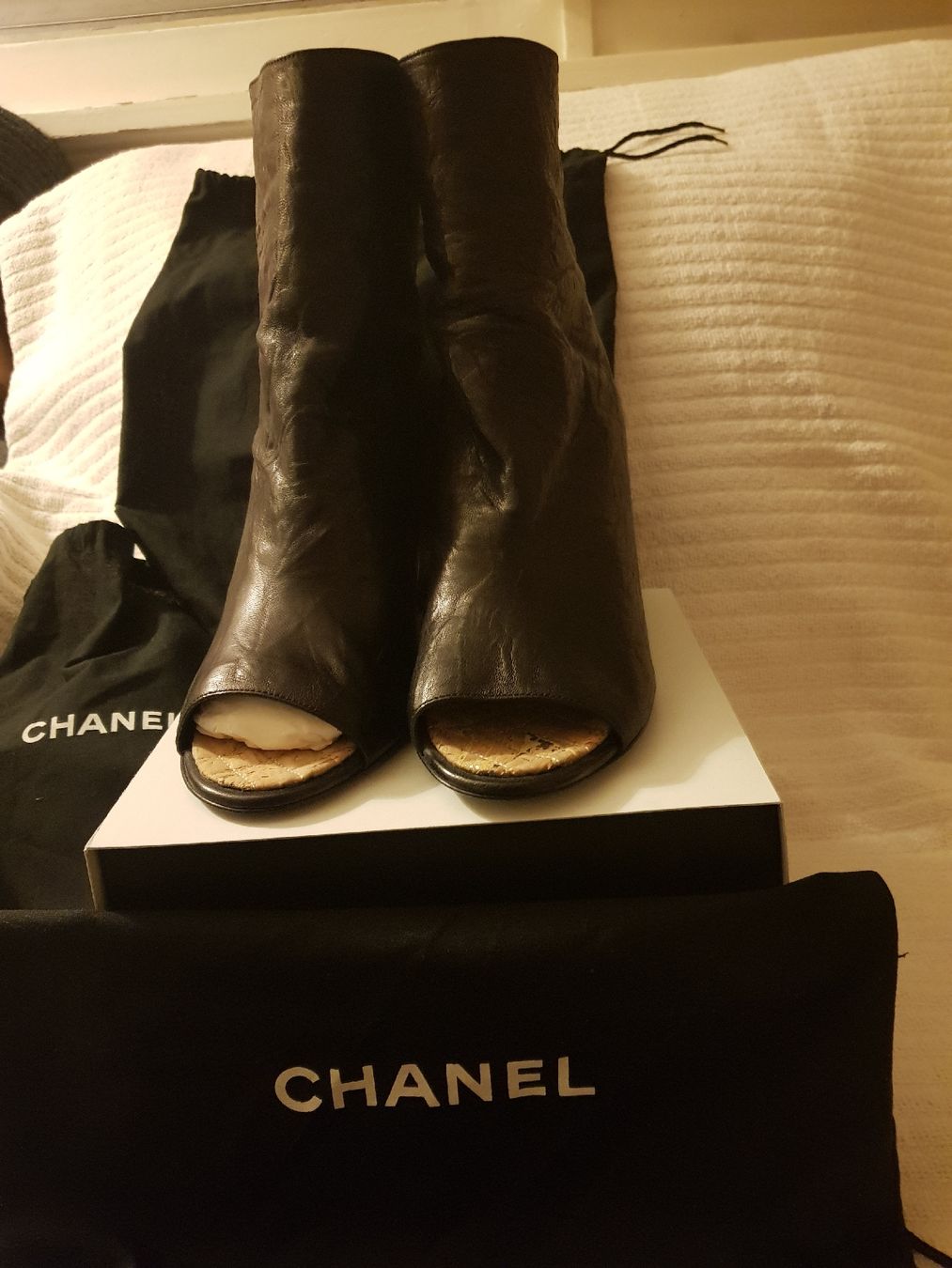 Chanel Scarpe da donna: Bottines Chanel – Nuovo e nell'imballaggio originale da Genève venduto da Cinely
