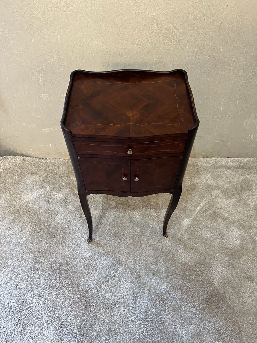 Commodes: Kommode im Louis XV -Stil 1900 – D'occasion à Wädenswil par Vollwertig 1