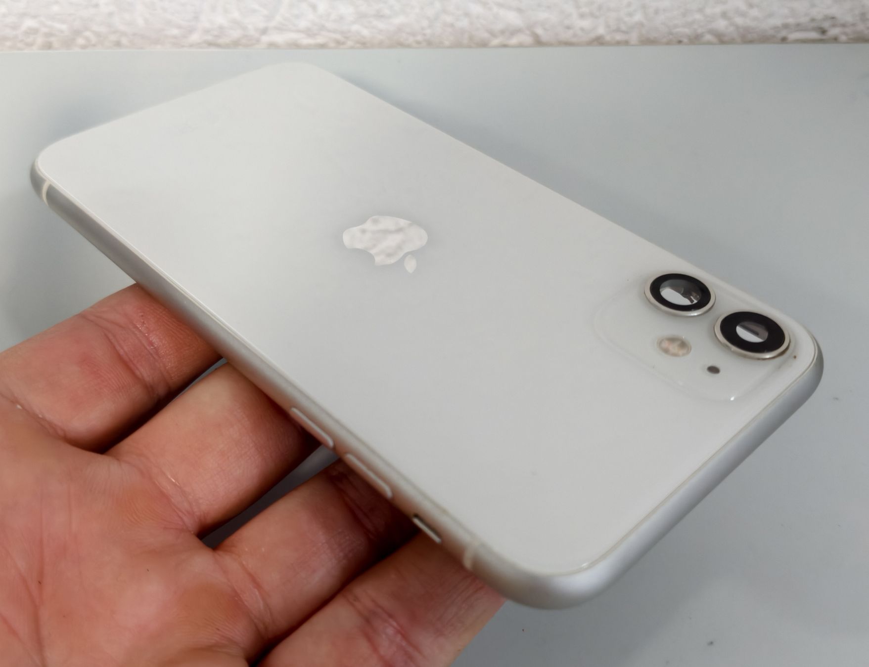 Apple Telefoni cellulari / Smartphones: iPhone 11 weiss ohne iCloud Lock – Difettoso da Ehrendingen venduto da Rocky985 4