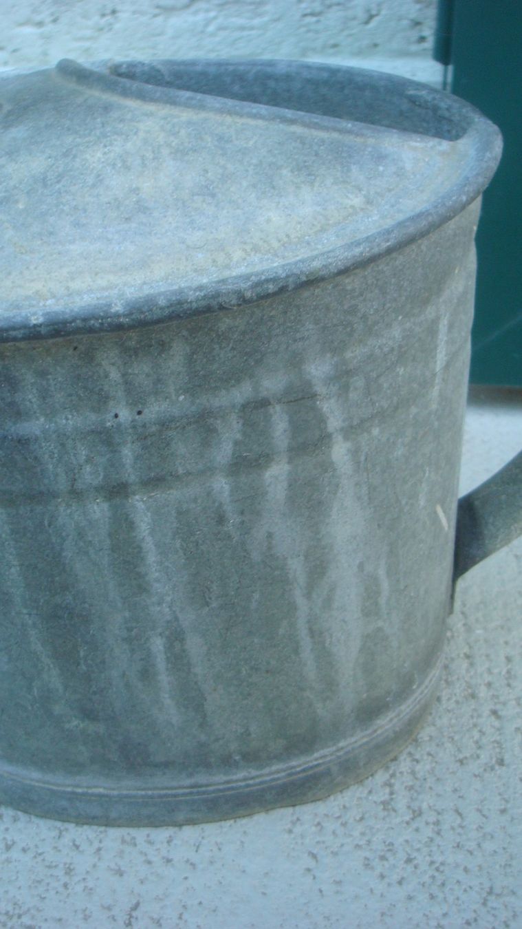 Bewässern & Giessen: Antike Giesskanne 6 L – Gebraucht aus Münchenstein von Pesci6 4