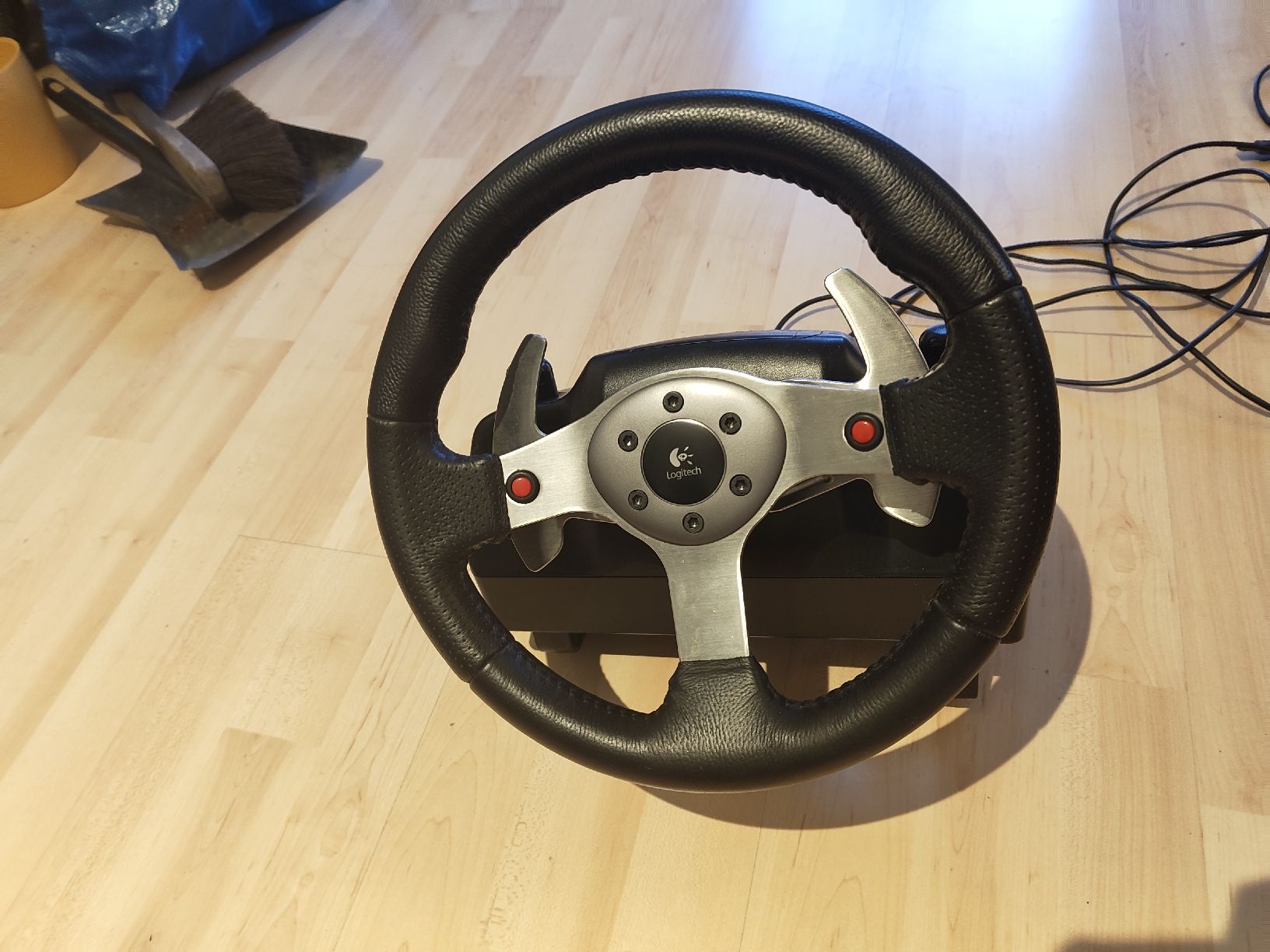 Logitech Manettes: logitech G25 Steering Wheel – D'occasion à Oberengstringen par Jully1896 3