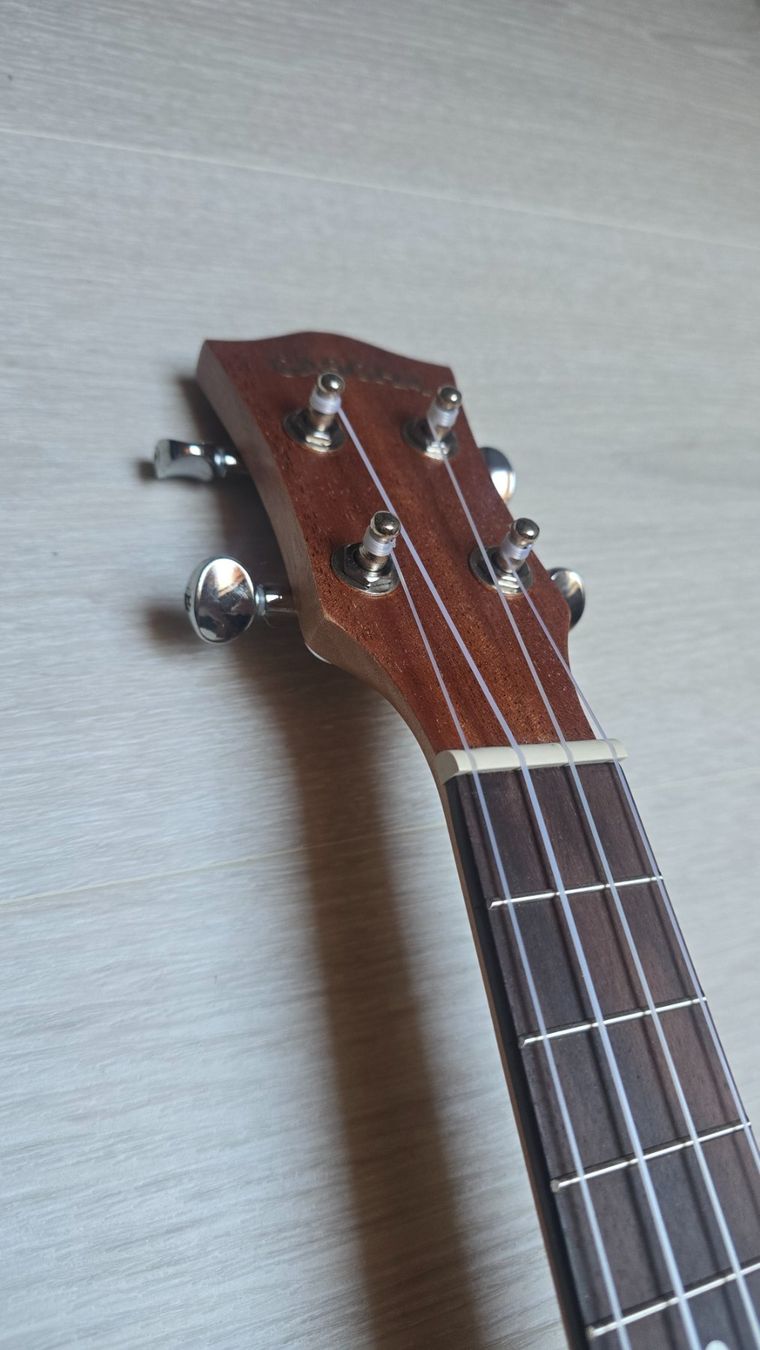 Strumenti musicali: Ukulele HH 2150 – Nuovo (secondo la descrizione) da Schübelbach venduto da Samantha8R 1