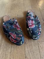 Sommer Schuhe mit Ledersohle