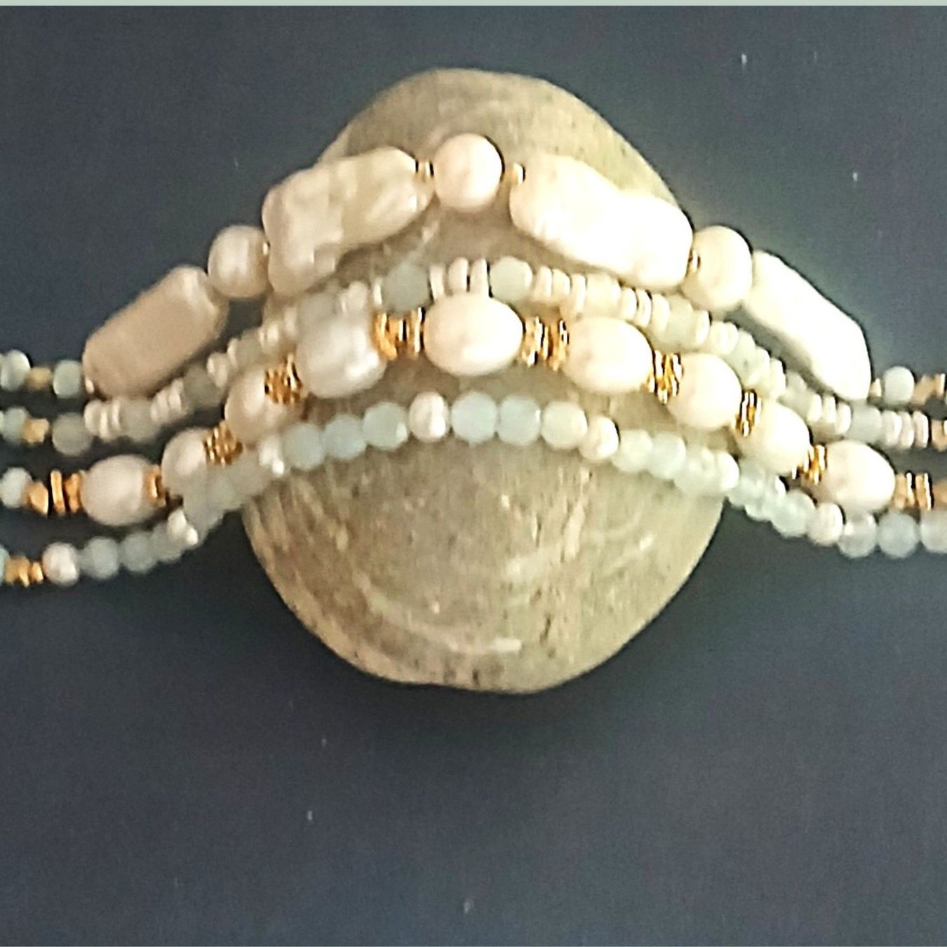 Bracciali & Braccialetti: Statement-Perlenarmband mit Aquamarin, 4 Reihen, Unikat, – Nuovo e nell'imballaggio originale da Lütisburg venduto da Emarra 5