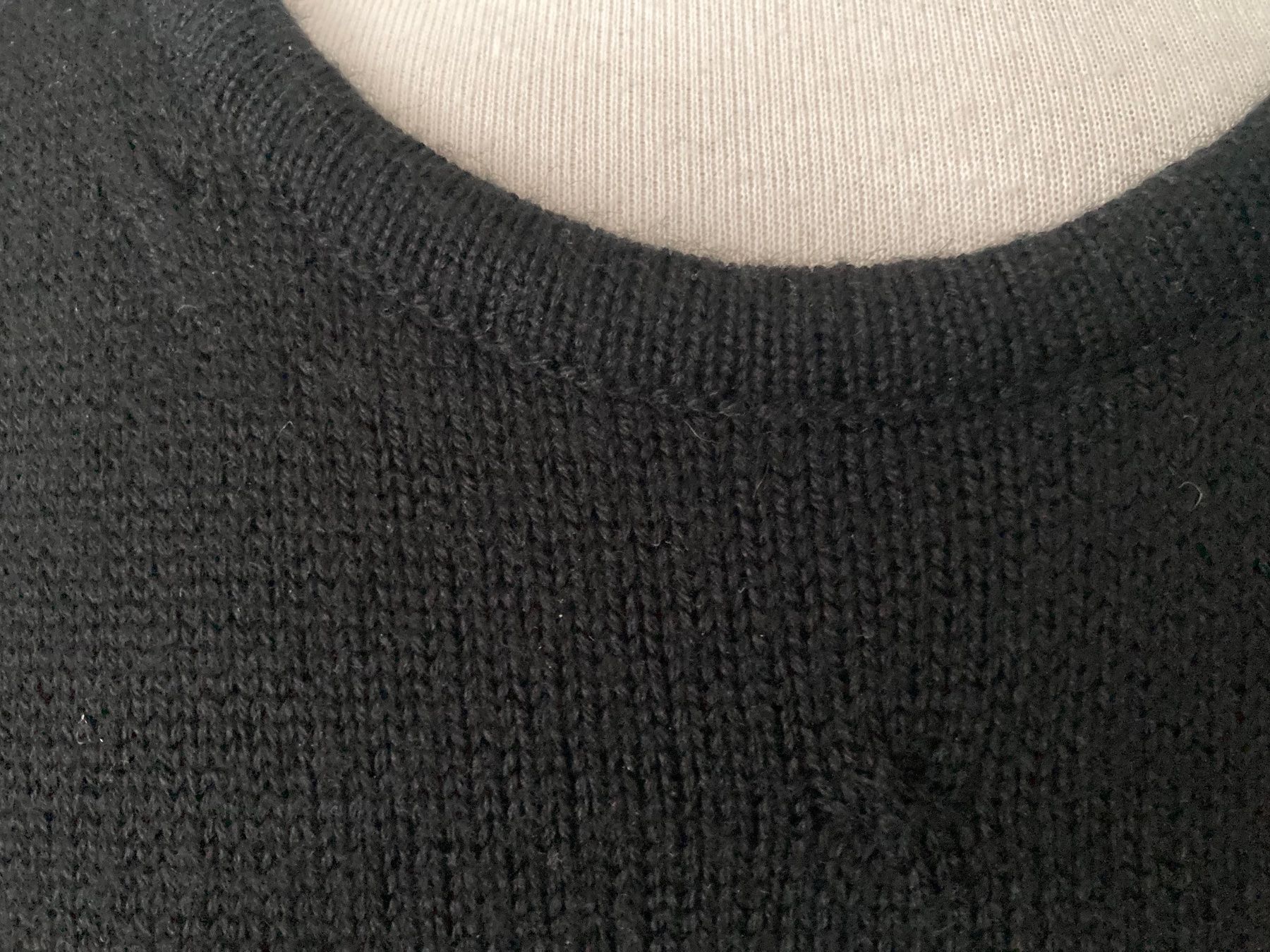 Maglioni & Felpe: Neu:Schwarzer  Merino-Pullover, Gr.38/40 elegant & zeitlos – Nuovo (secondo la descrizione) da Stetten AG venduto da Hanya 3