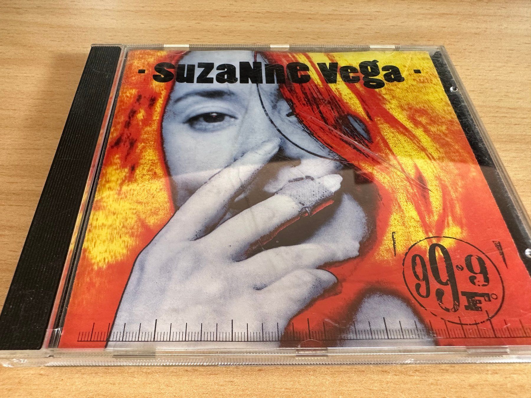 CD: Suzanne Vega – 99.9F° – Usato da Rikon im Tösstal venduto da Alpenmutz