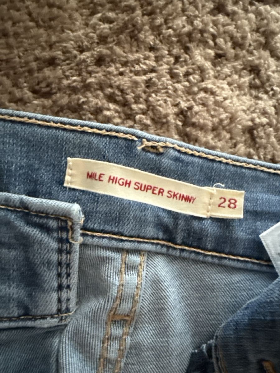 Levi's Jeans: Levi‘s Jeans – Usato da Rotkreuz venduto da fab_8vm7 2