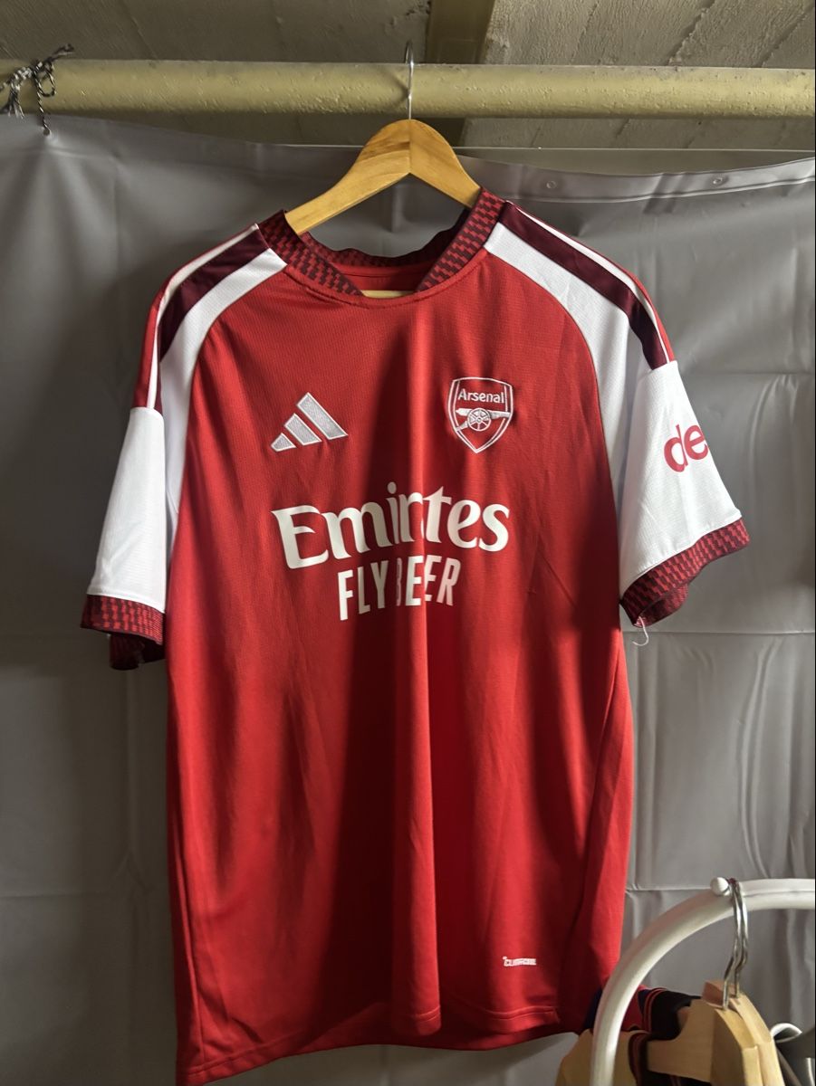 Canottiere & Pantaloni: Arsenal Trikot – Usato da Basel venduto da eli_n5yh