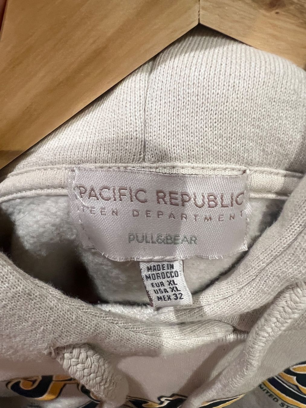 Pull&Bear Maglioni & Felpe: Pull&Bear Hoodie "Portland" Oversize Beige Winter XL – Usato da Bottenwil venduto da topshop 1