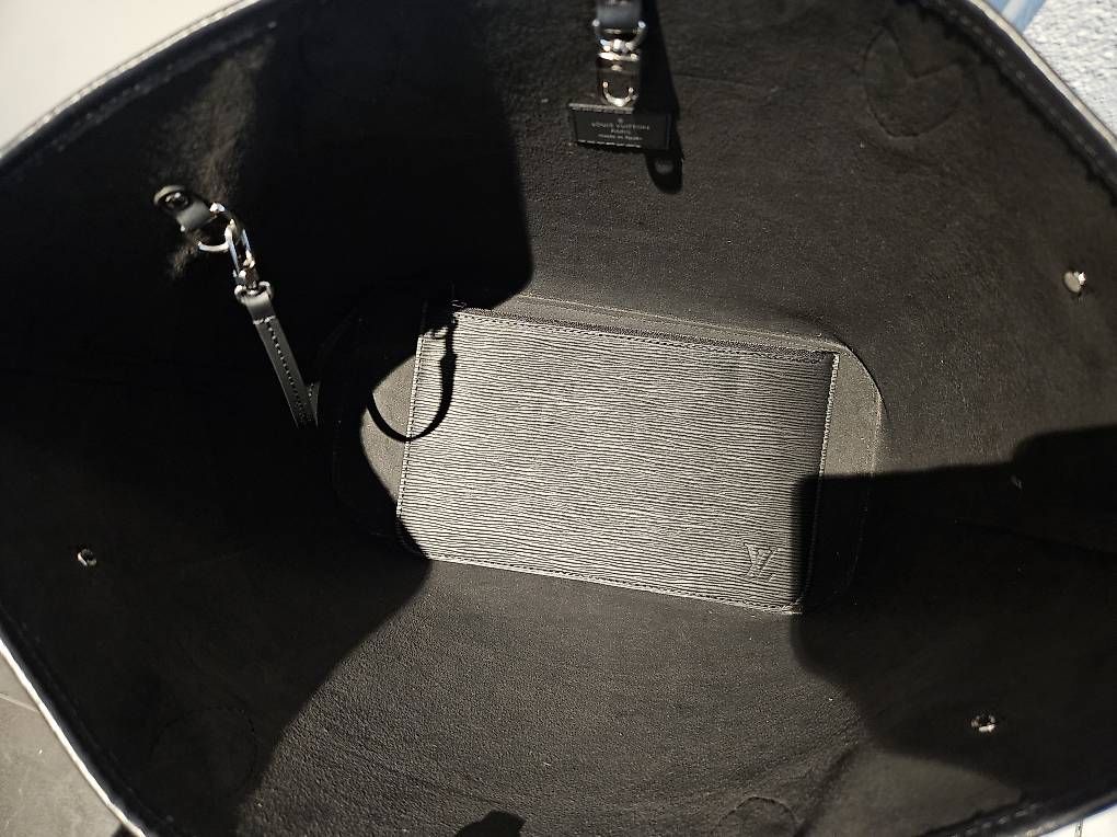 Borse da donna: Louis Vuitton Neverfull Epi Schwarz – Usato da Saland venduto da zwergli90 1