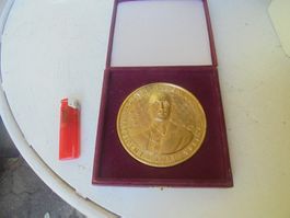 Sehr grosse Medaille , Bronze vergoldet 1970