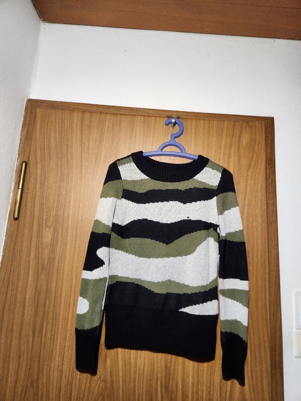 Guess Maglioni & Felpe: Pull Guess rayé vert noir blanc taille XS /S – Usato da Niedergösgen venduto da Eva2410