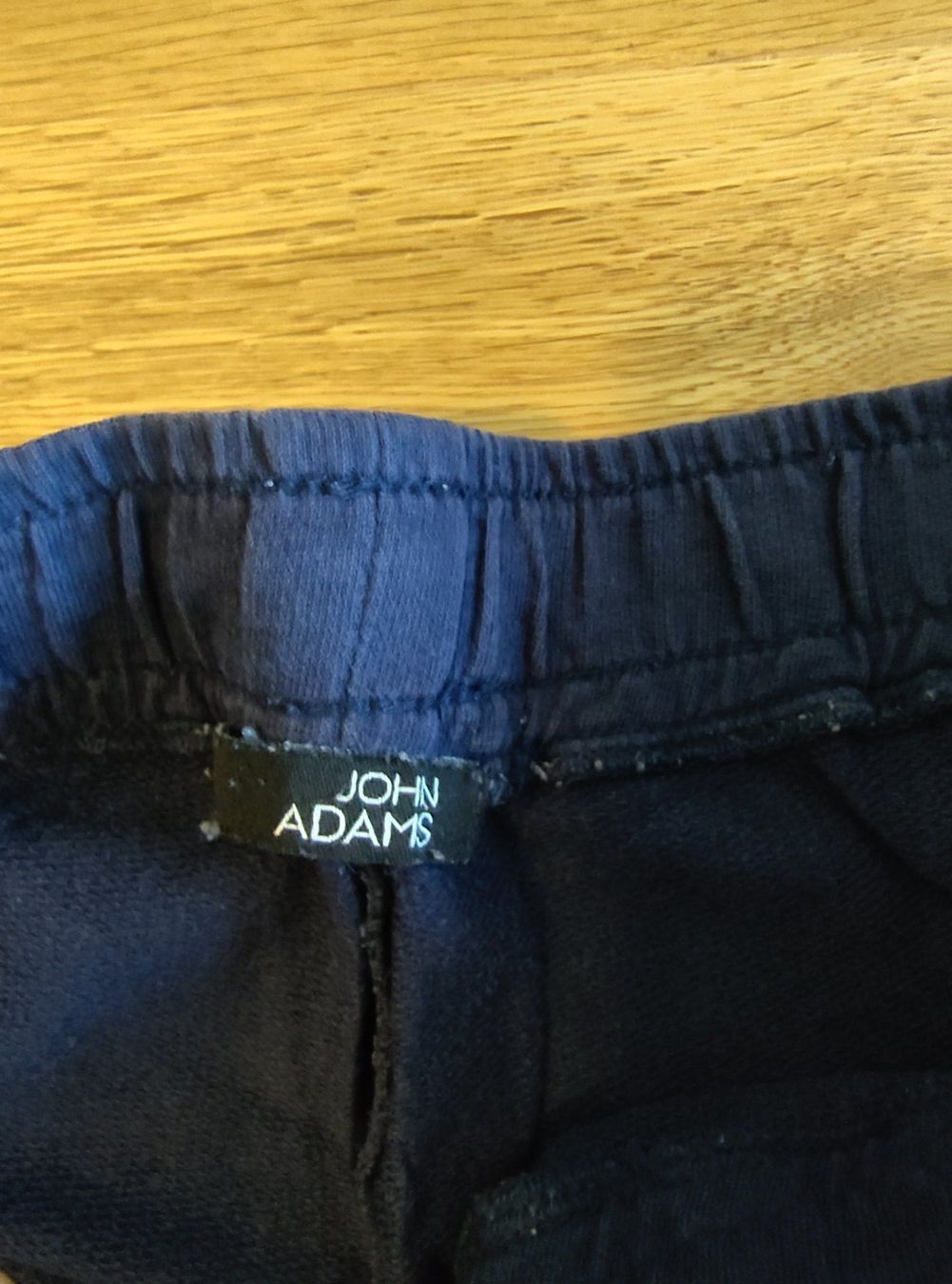 John Adams Hosen: John Adams Trainerhose L navyblau – Gebraucht aus Interlaken von dmncmg 2