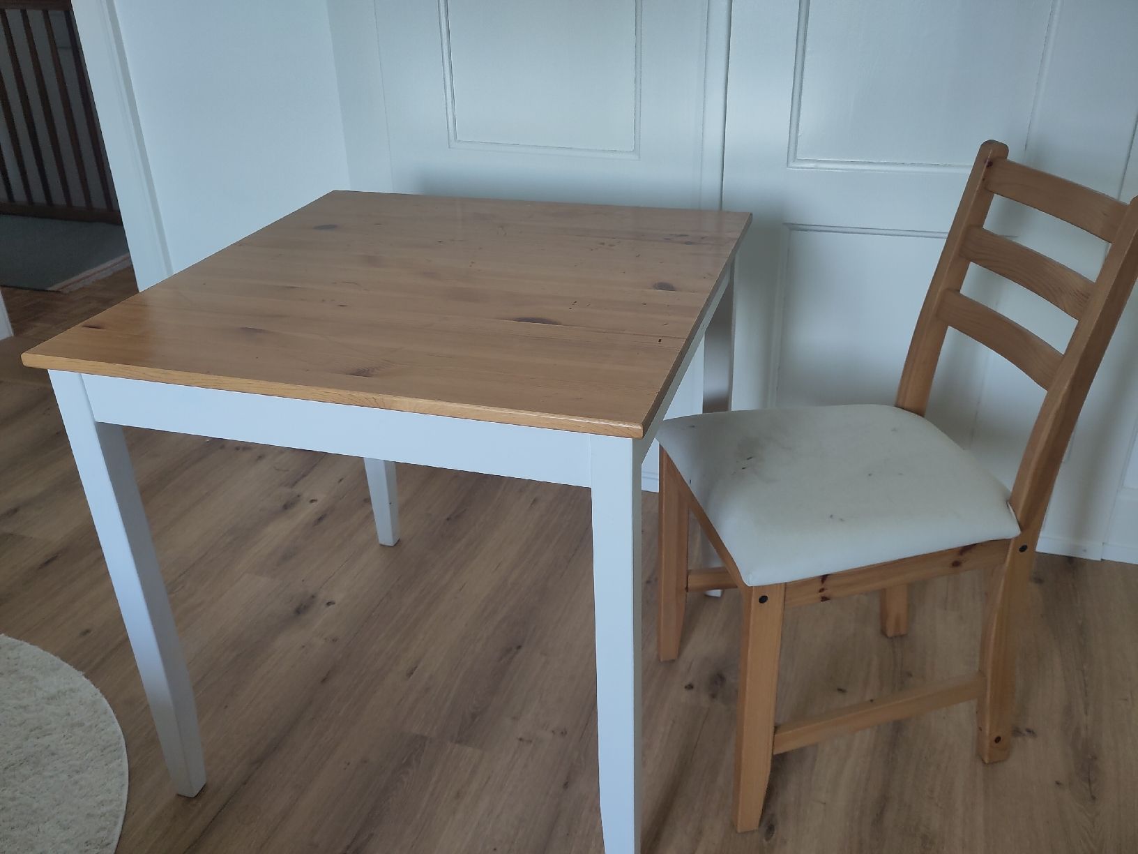 Ikea Scrivanie: Ikea Arbeitstisch und Stuhl – Usato da Aarau venduto da hub_9ftc