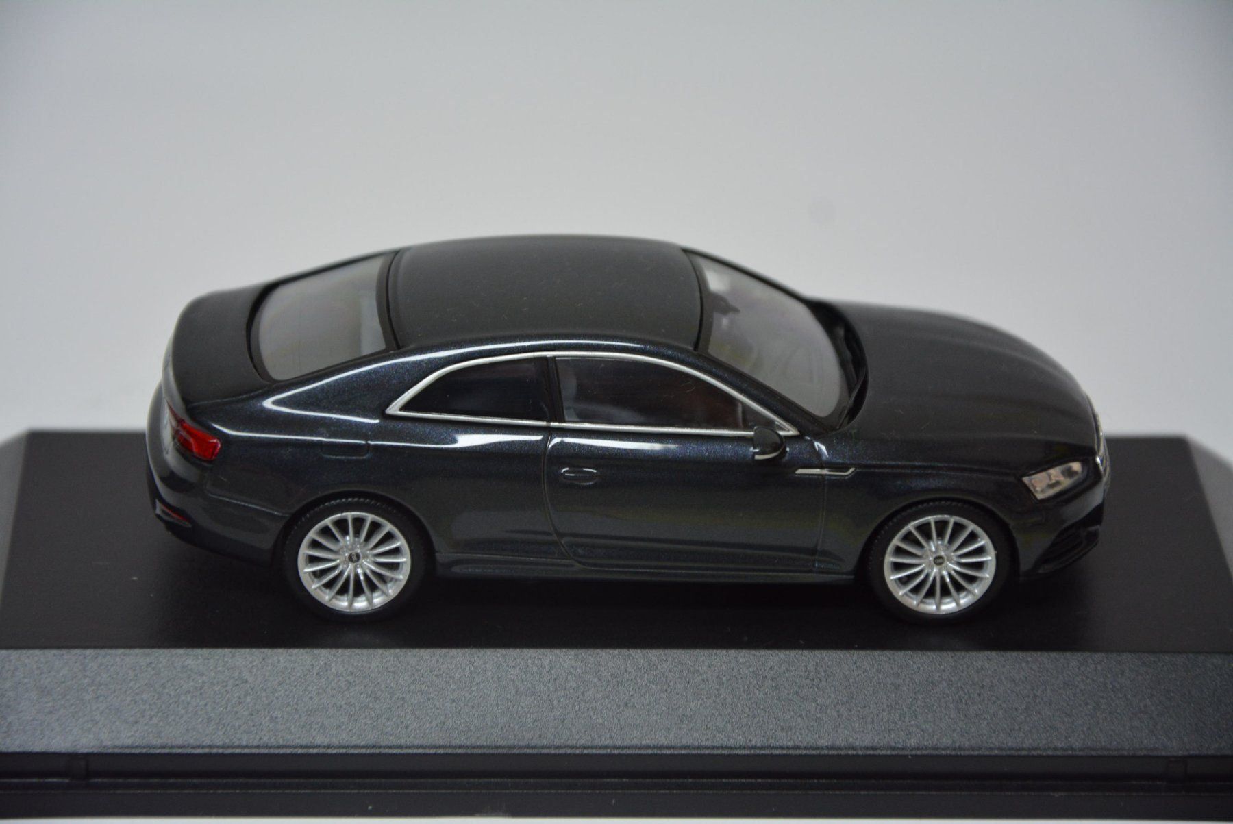 Audi Modellini d'auto: Audi A5 Coupe 2016 , Minimax , 1:43 – Nuovo e nell'imballaggio originale da Goldach venduto da Feivel9 5