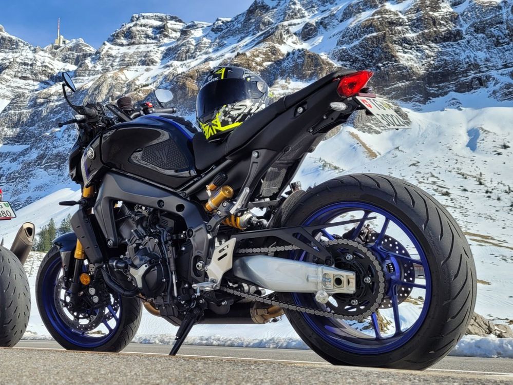 Tappi Serbatoio CNC Per Yamaha MT-09 2021-2024 - Set 3 Pezzi In Alluminio Anodizzato, Colore Blu - Foto 4