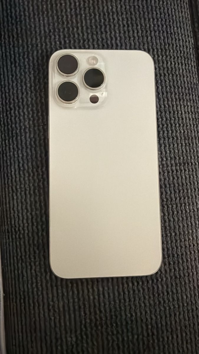 Apple Portables: iPhone 15 pro Max 512 GB  – D'occasion à Dottikon par kevin0609 1