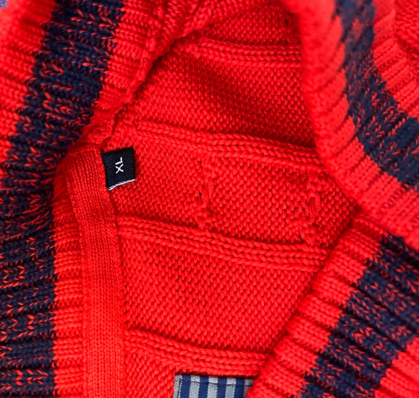Pullover & Sweatshirts: Pullover – Gebraucht aus STUDEN BE von SMIROS 4