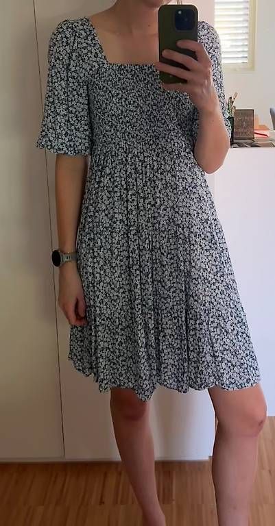 Vestiti: Sommer Kleid – Usato da Luzern venduto da AnnaZaychenko 2