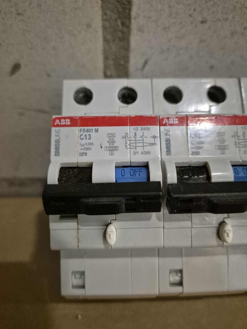 ABB Schutzschalter,Sicherungen 4 Stück FS401M-C13 0.03 A (Gebraucht) in ...