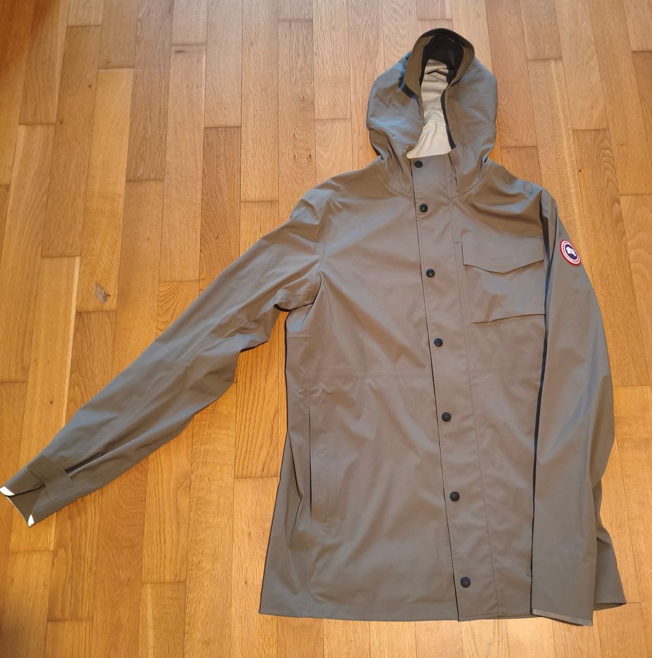 Canada Goose Giacche: Canada Goose rain jacket – Nuovo (secondo la descrizione) da Zürich venduto da gds90