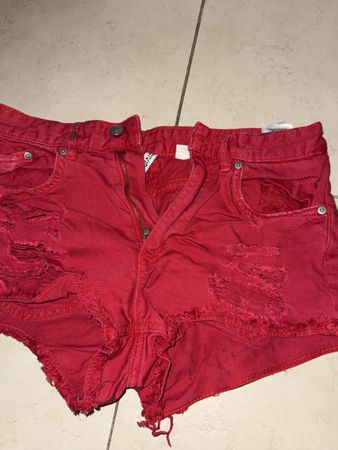 Rote Jeansshorts Gr. 38