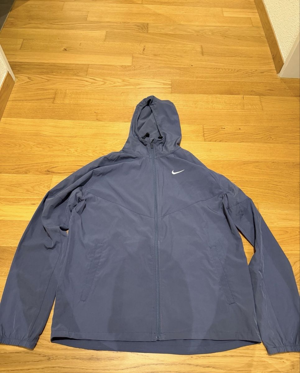 Nike Giacche: Nike Jacke – Nuovo (secondo la descrizione) da Lengnau AG venduto da Liirim