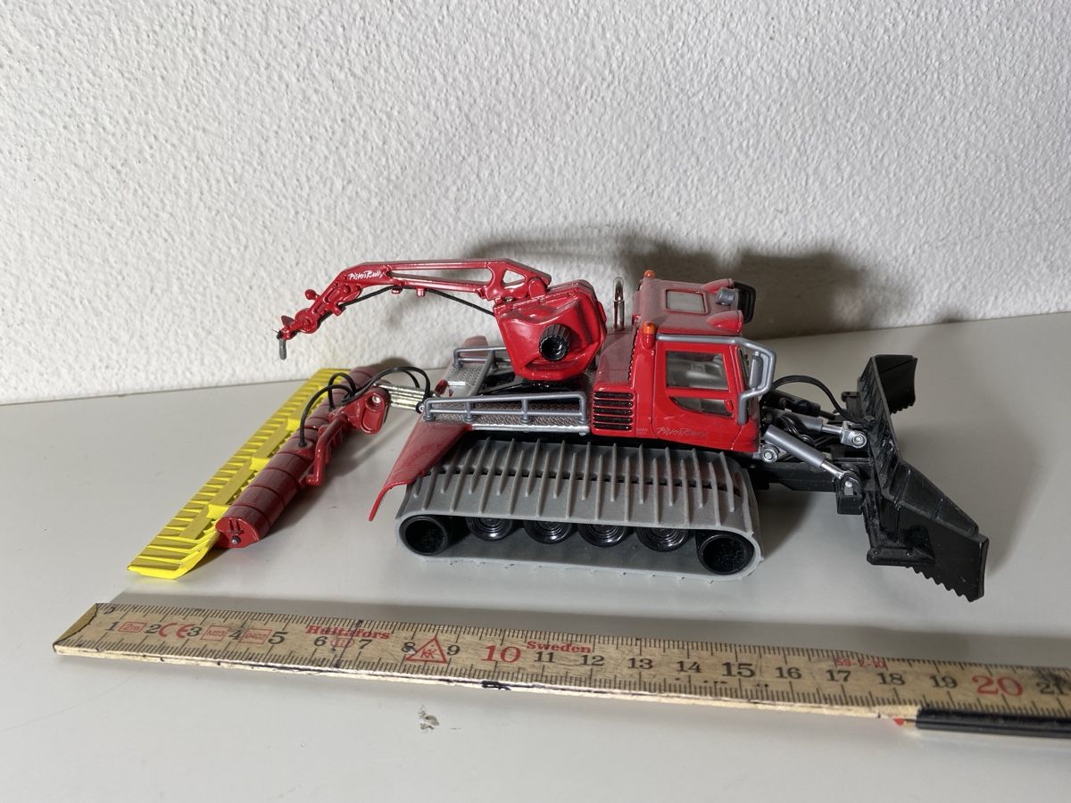 Siku Modellini d'auto: Siku Pistenraupe – Usato da Winterthur venduto da ben_9vxx