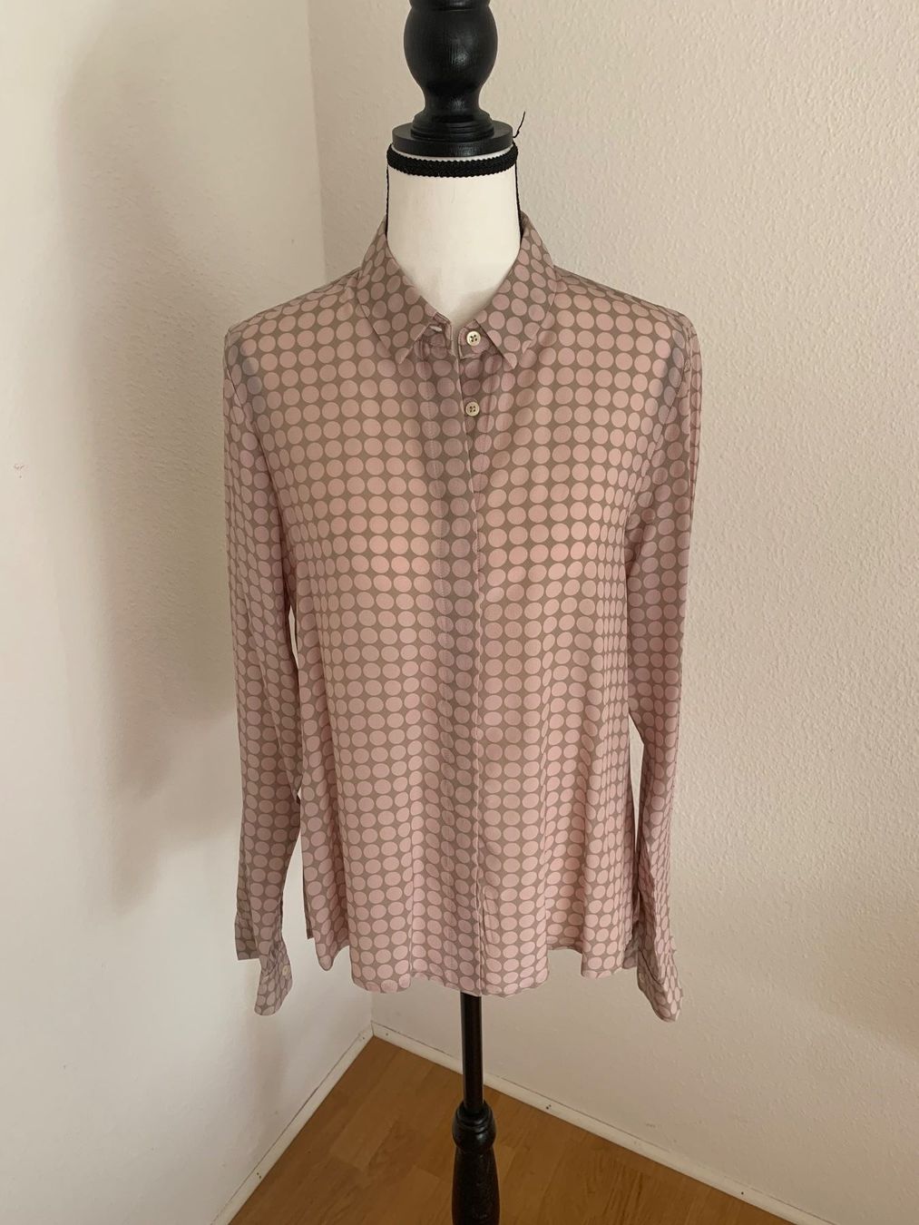 Camicette: Seidenbluse / rosa-taupe Polka Dots / Gr. 36 – Nuovo (secondo la descrizione) da Zürich venduto da gonthemove